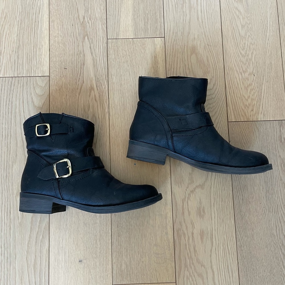 Report ankle boots black size 8